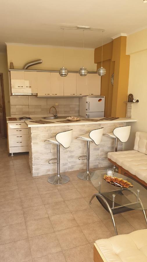 Gouris Appartements Nea Kallikrateia エクステリア 写真