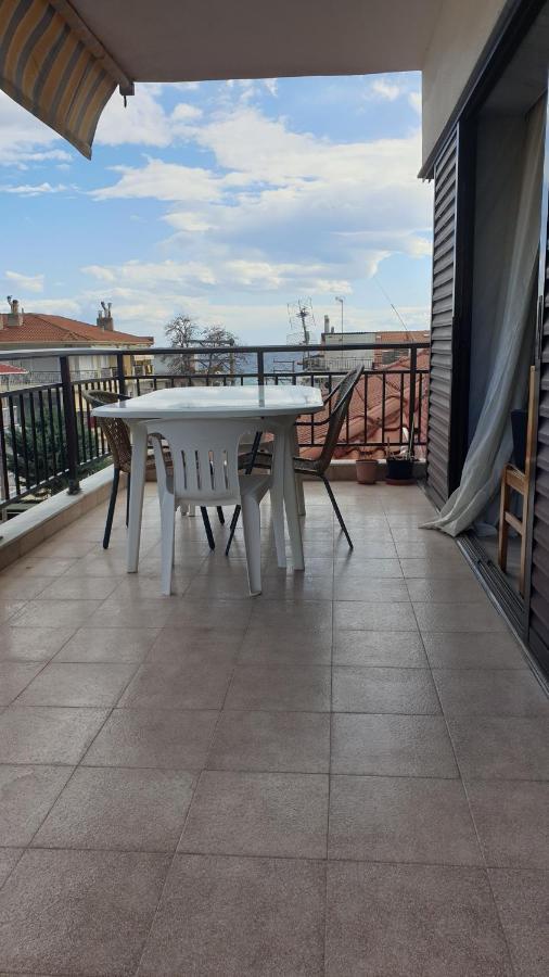 Gouris Appartements Nea Kallikrateia エクステリア 写真